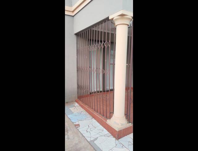 3 BEDROOM HOUSE FOR SALE IN RONDEBULT
